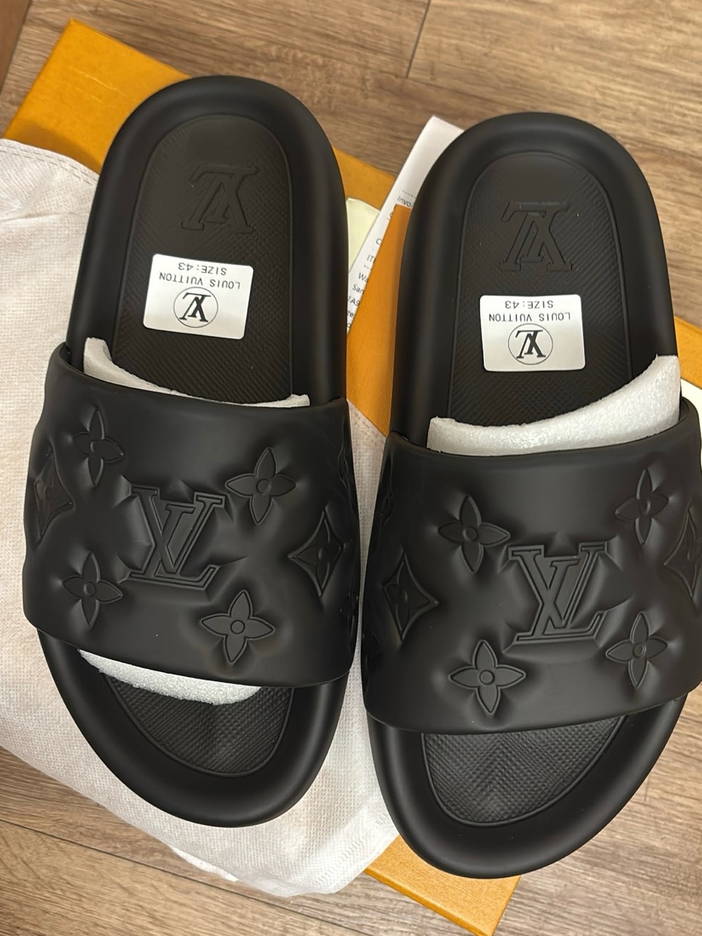 Louis Vuitton Waterfront Mule Black Slides with Box and receipts/accesories - Picture 2 of 6